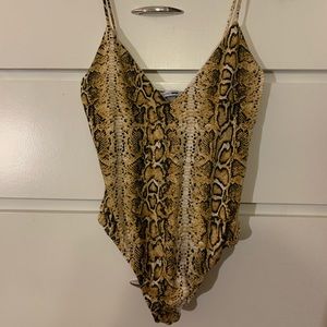 NEVER WORN Fashion Nova Snake Print Bodysuit